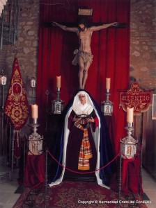 Im+ígenes de la Virgen con distintos vestidos (16)