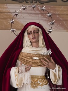 Im+ígenes de la Virgen con distintos vestidos (17)
