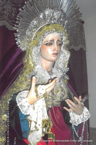 Im+ígenes de la Virgen con distintos vestidos (27)  