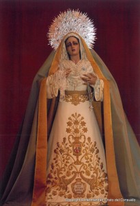 Im+ígenes de la Virgen con distintos vestidos (6)